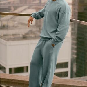 NWT ALO Yoga Field Sweatpants/Sage/XL